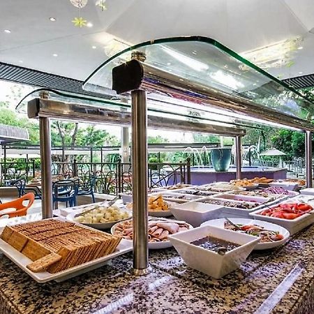 Bush Bungalows At Sun City Resort Rustenburg Exteriör bild