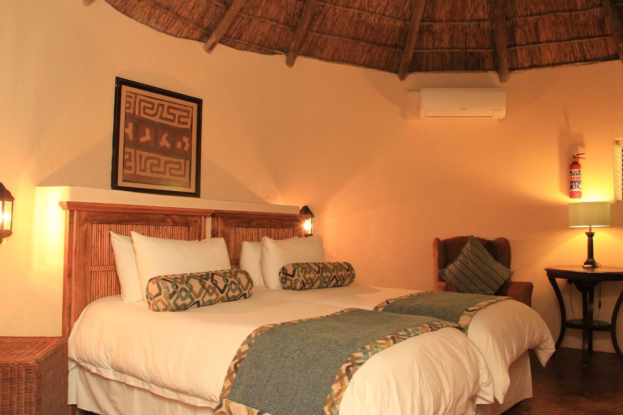 Bush Bungalows At Sun City Resort Rustenburg Exteriör bild