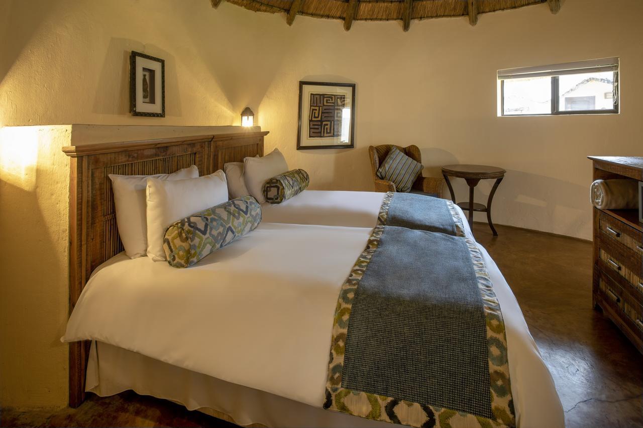 Bush Bungalows At Sun City Resort Rustenburg Exteriör bild